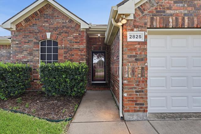 Building Photo - 2825 Saddlebred Trail