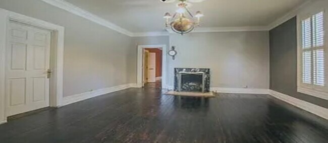 Building Photo - 401 James St