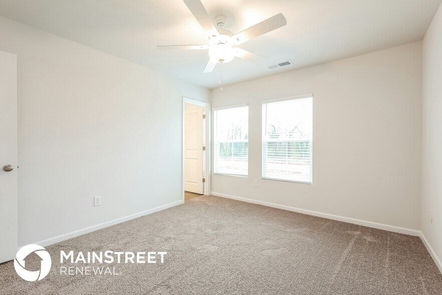 Building Photo - 647 Blossom Run