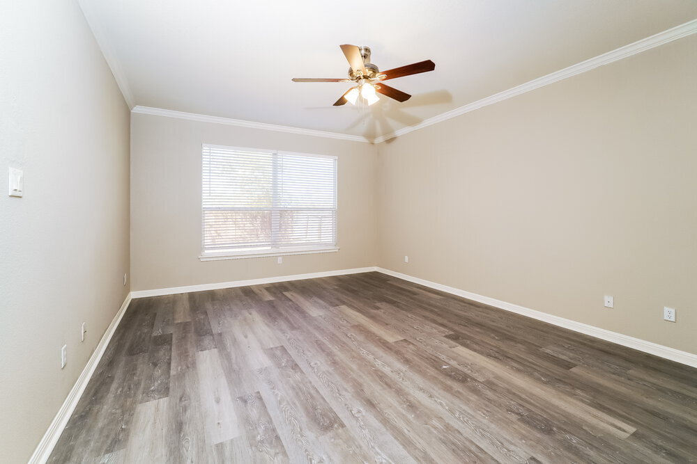 Building Photo - 909 Hot Spring Valley