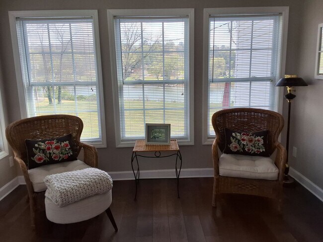 Building Photo - Knoxville 37914 - FULLY FURNISHED! 3 bedroom, 2 bath home - SHORT TERM LEASE AVAILABLE - Contact ...