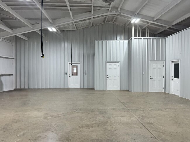 Building Photo - 11201 N C R 1440