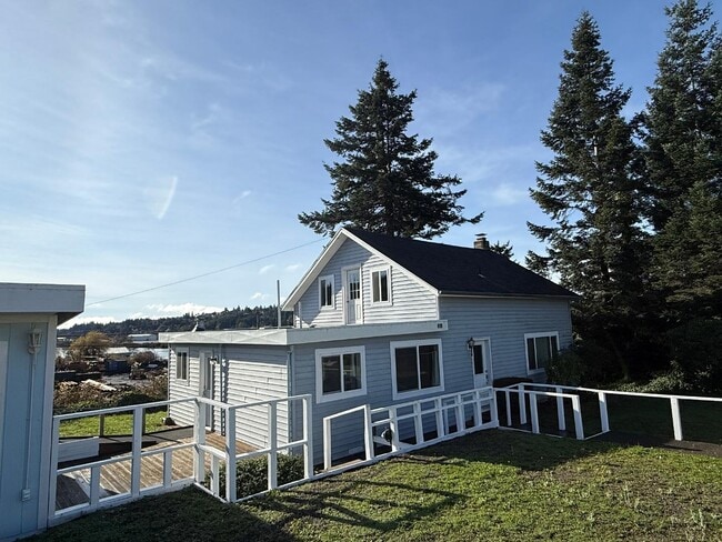 Building Photo - 490 5th Ave