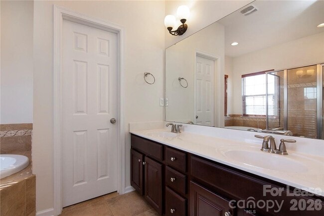 Building Photo - 9921 Kings Parade Blvd