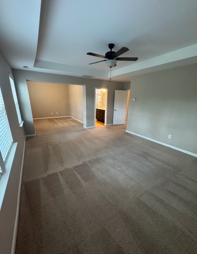 Building Photo - Spacious 5-Bedroom Home in Mooresville wit...