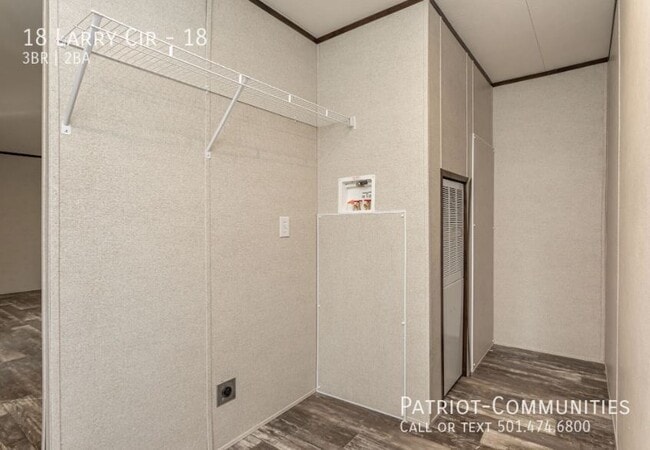 Building Photo - 18 Larry Cir