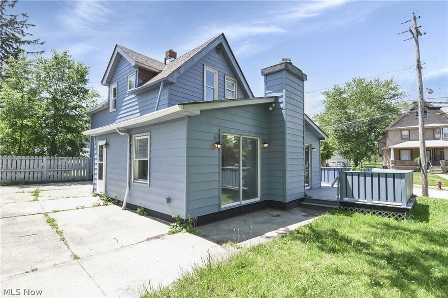 Building Photo - 15413 Raymond St
