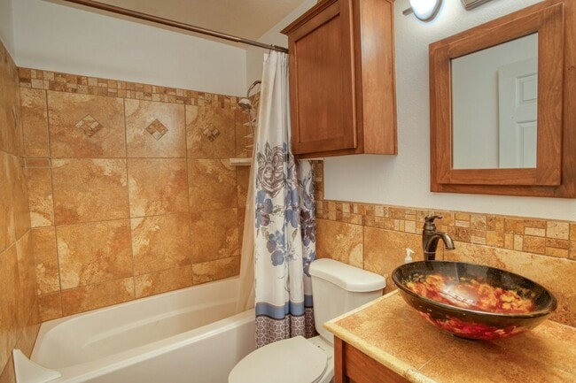 Building Photo - 2073 Thousand Pines Dr