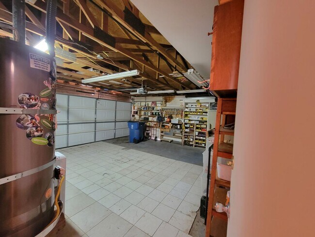 Building Photo - Single story in Montara Est 4 bed/2 full b...