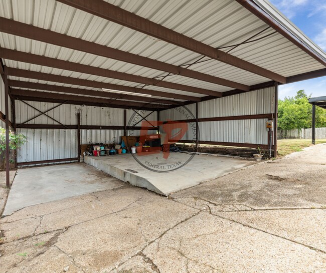 Building Photo - 521 Jancy Dr