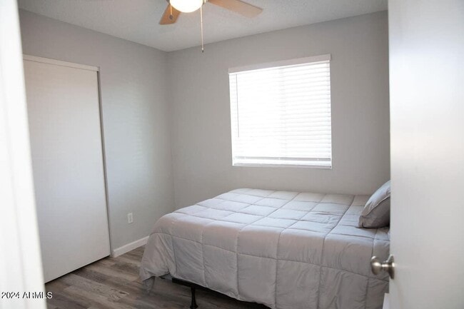 Building Photo - 1025 N Menze St