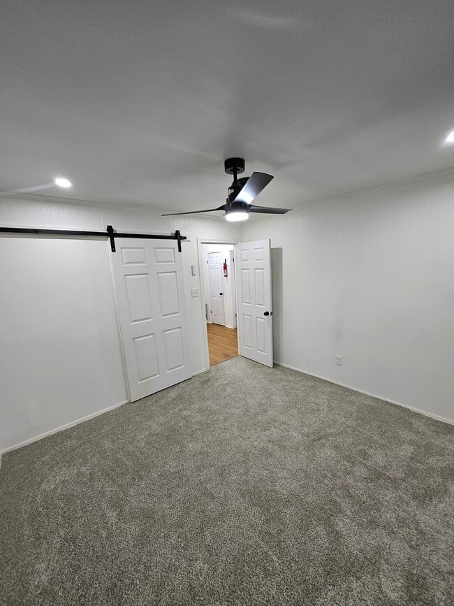 Building Photo - 3113 Tulip St