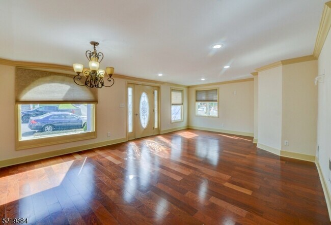 Building Photo - 33 Fairmount Ave