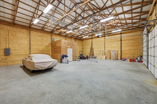 Building Photo - 4072 MS-471