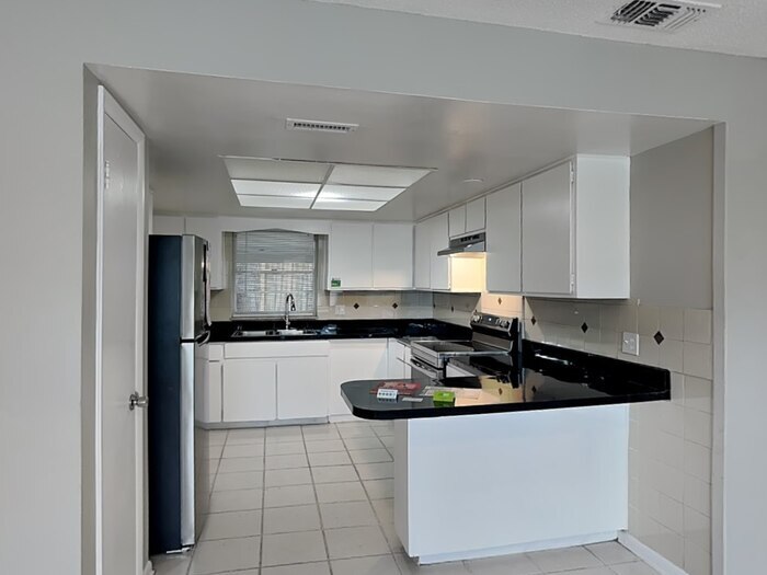 Building Photo - 6410 Gamble Dr