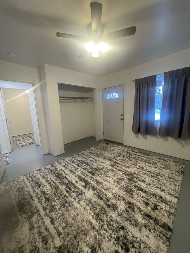 Building Photo - On an acre in Palmer! 4 bedrooms/3 bathrooms Oversized 2car garage PLUS additional shop! Addition...