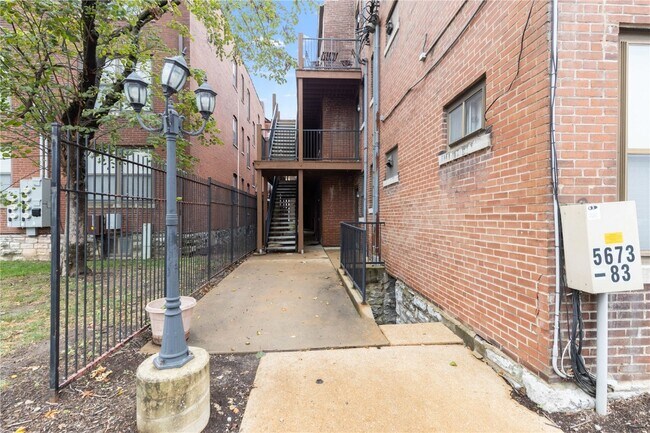 Building Photo - 5675 Waterman Blvd