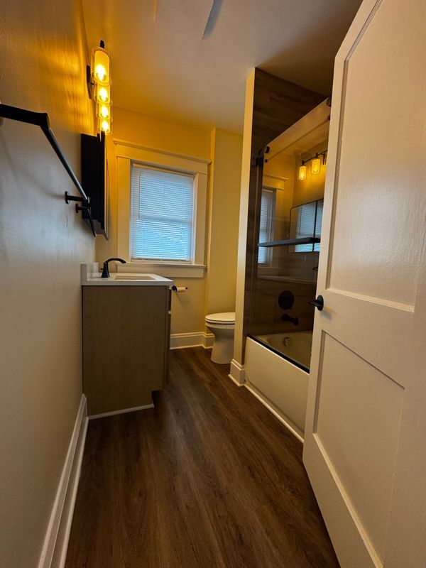 Building Photo - 2613 Chesterfield Ave