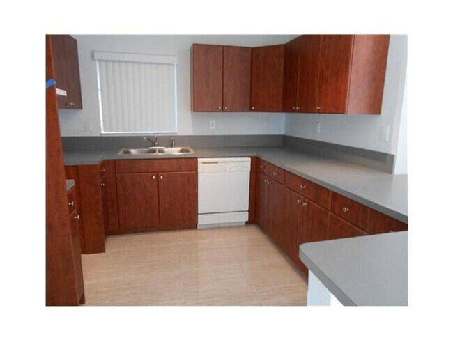 Primary Photo - 1544 NW 8th Ave