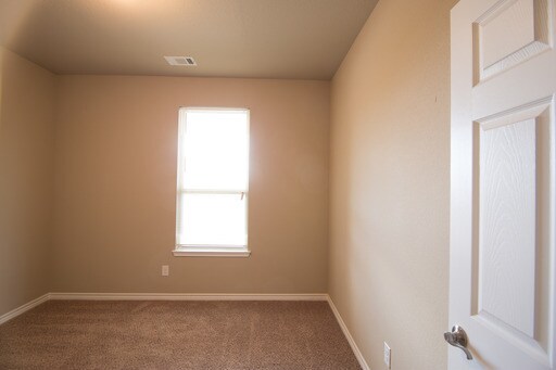 Building Photo - 1133 Newcastle Dr