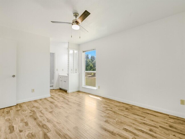 Building Photo - 10616 Mellow Ln