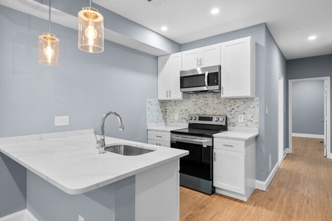 Building Photo - 1613 Edmondson Ave