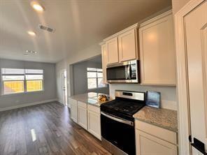 Building Photo - 910 Emerson Dr