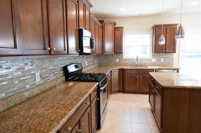 Building Photo - 320 Whitehurst Landing