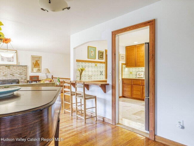 Building Photo - 10 Purdy Hollow Rd