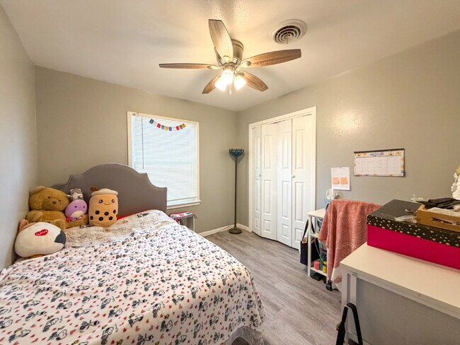 Building Photo - 3-Bedroom, Near Loop 289 & Marsha Sharp!