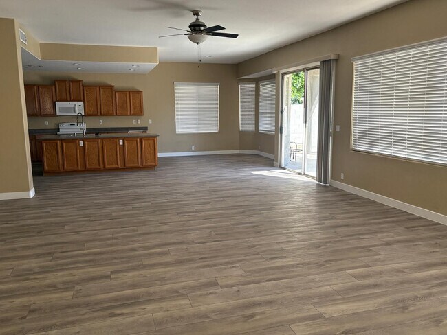 Building Photo - 2245 E Detroit St