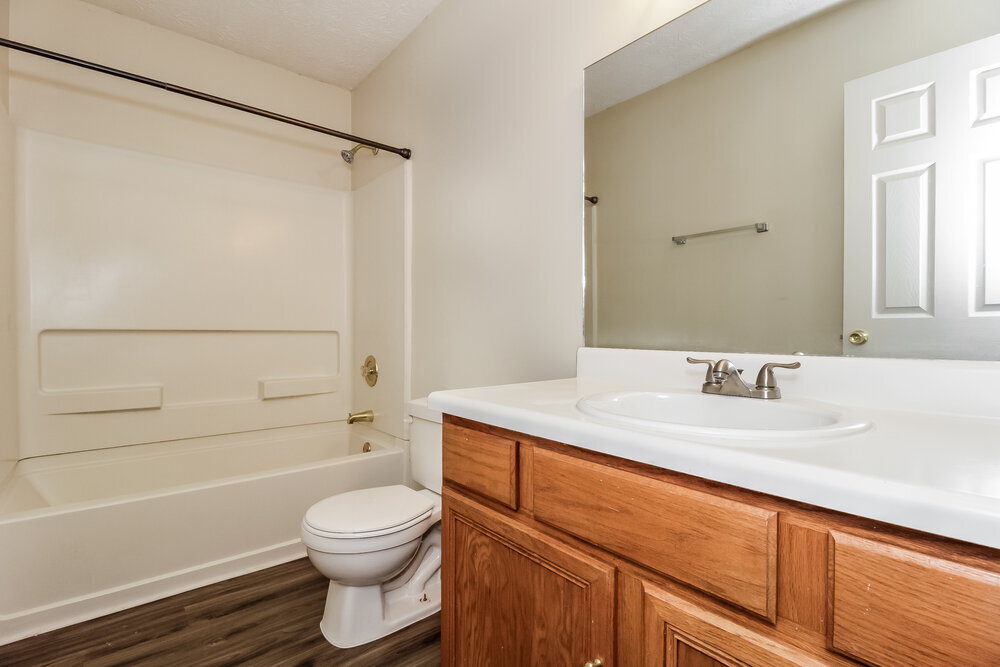 Building Photo - 3410 Sandlake Dr SW