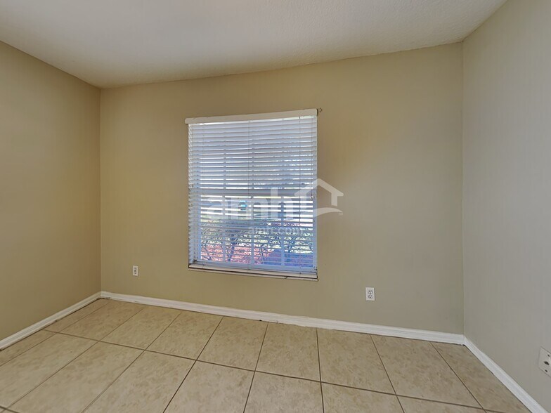 Building Photo - 1461 Lake Shore Ranch Dr