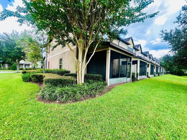Building Photo - 3 BR 2.5 BA   TOWNHOME  - Bayberry Subdivi...
