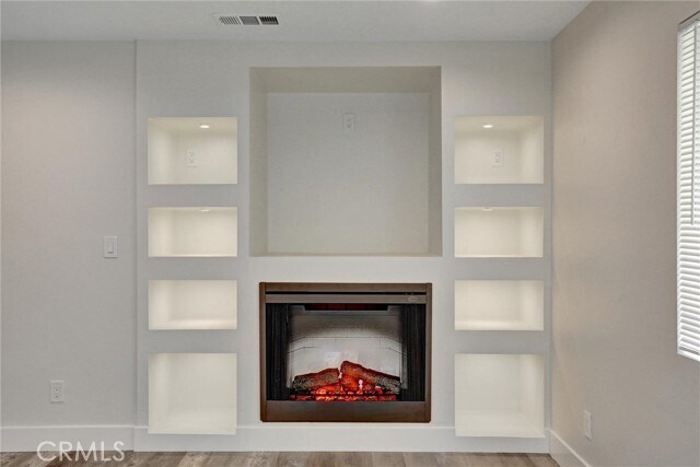 Building Photo - 402 E Glendale Dr