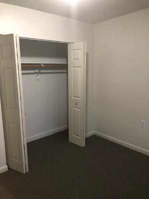 Building Photo - 244 Oakville Ave