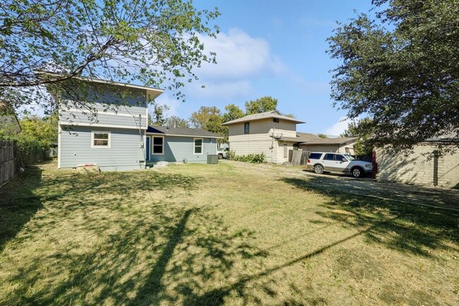 Building Photo - 1032 Hoke Smith Dr