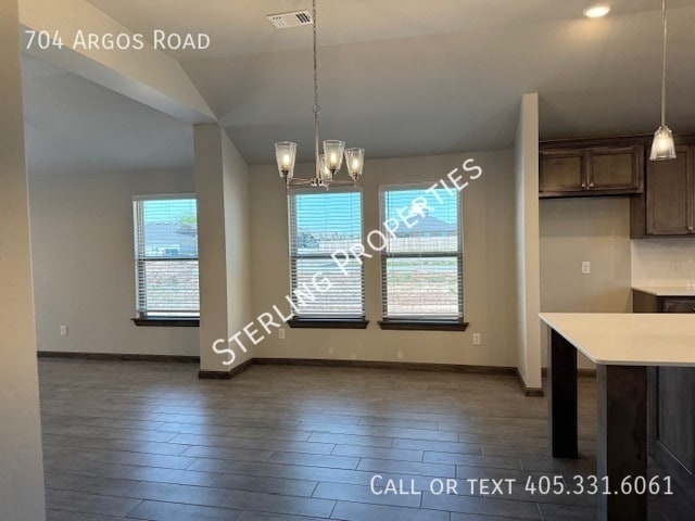 Building Photo - 704 Argos Rd