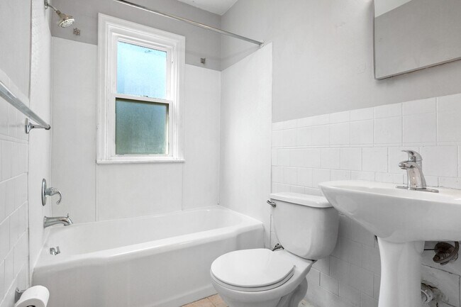 Building Photo - Chic French-ish Town-Cottage