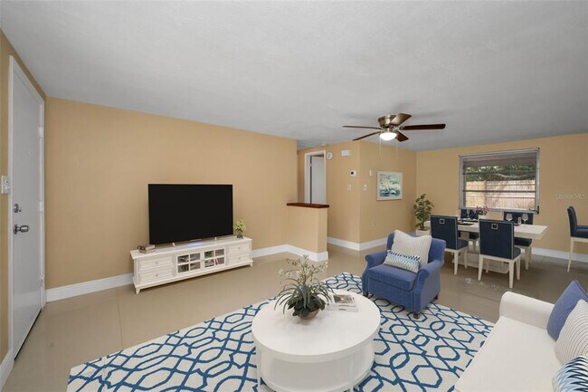 Building Photo - 9100 Lunar Ln