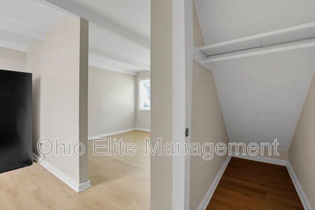 Building Photo - 3086 Grasmere Ave