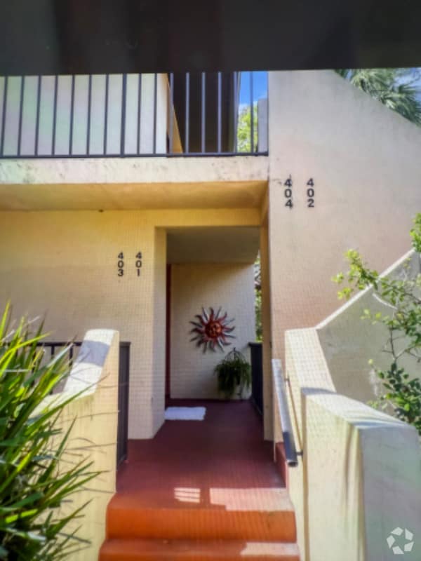 Building Photo - 6423 Egret Ln