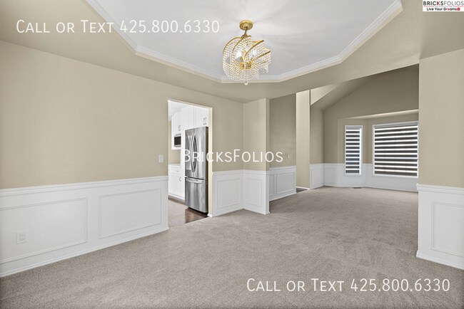 Building Photo - Luxurious 5-bedroom home in Sammamish with...