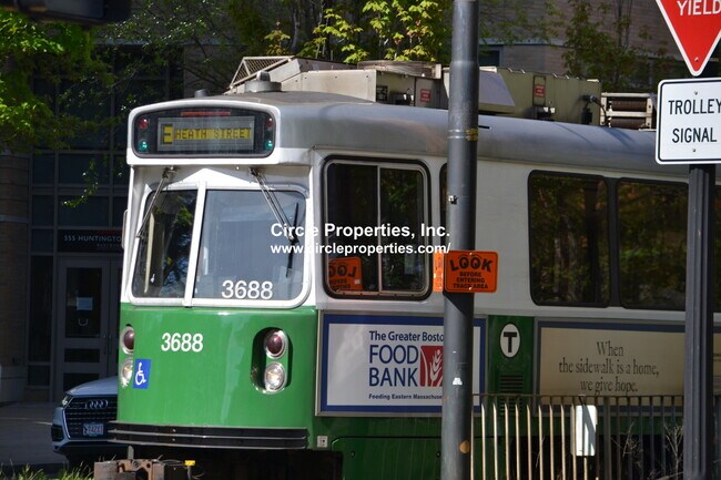 Building Photo - 1611 Tremont St