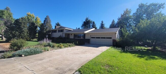 Building Photo - 6853 Duke Dr