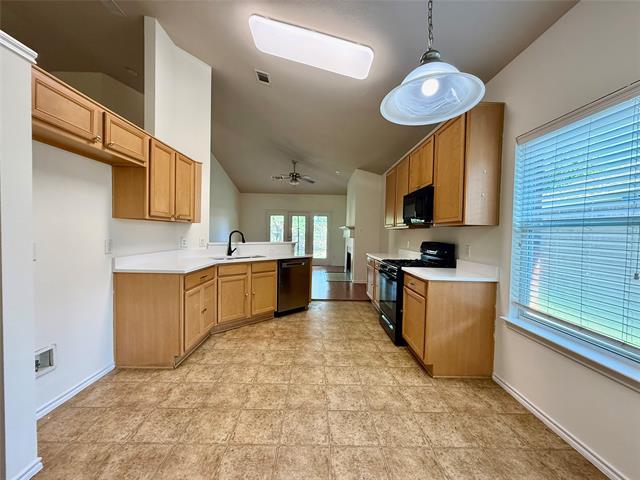 Building Photo - 2917 St John's Dr