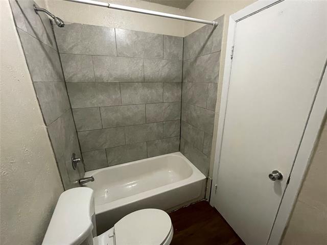 Building Photo - 501 Rosewood Hills Dr