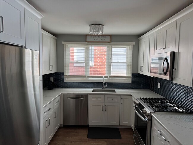 Building Photo - 2524 W 109th Pl