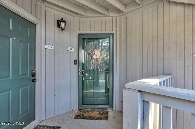 Building Photo - 47 Forest Cove Rd