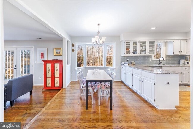 Building Photo - 980 Old Holly Dr